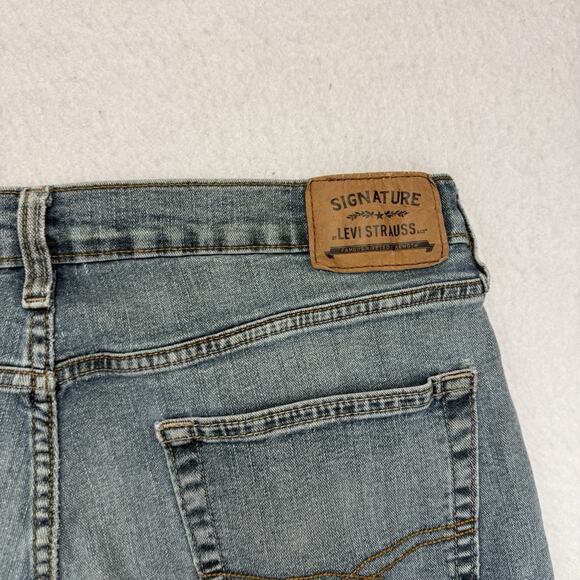 Levis Jeans Mens 36 X 32 Blue Denim Athletic Straight Signature Distressed - Picture 13 of 13